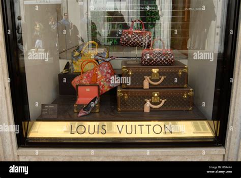 louis vuitton via condotti scontrino|louis vuitton via condotti.